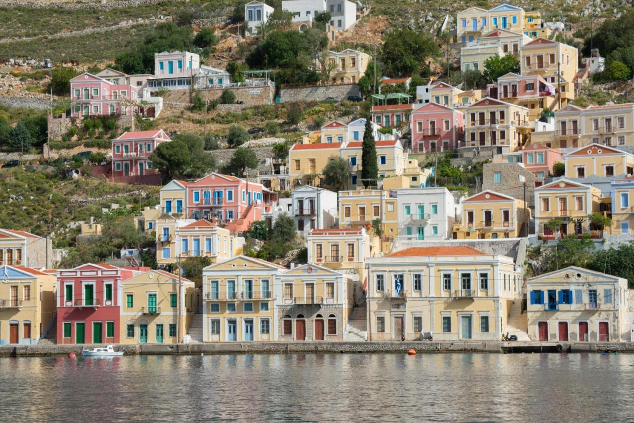 Maravelia'S Rooms Symi Bagian luar foto