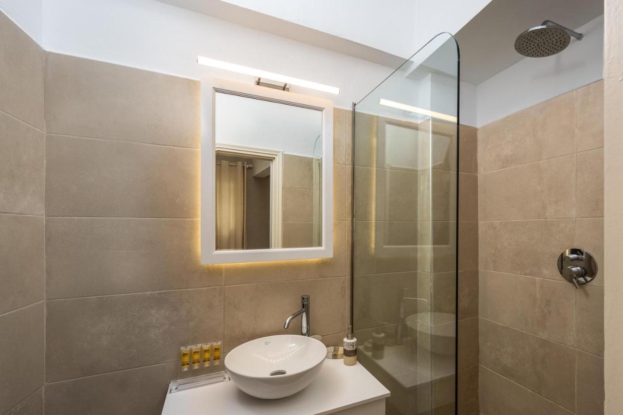 Maravelia'S Rooms Symi Bagian luar foto