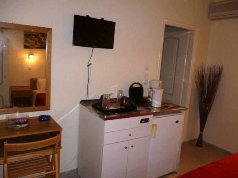 Maravelia'S Rooms Symi Bagian luar foto