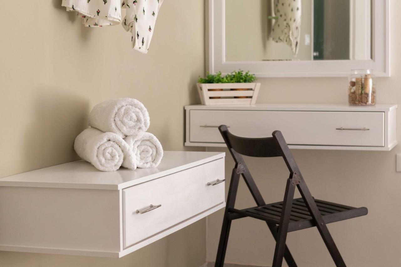 Maravelia'S Rooms Symi Bagian luar foto