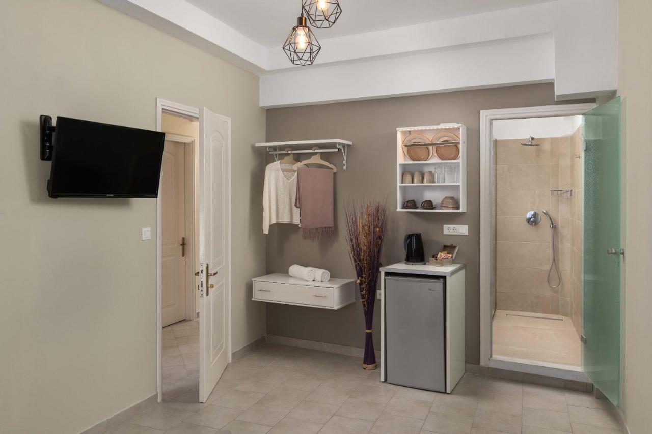 Maravelia'S Rooms Symi Bagian luar foto